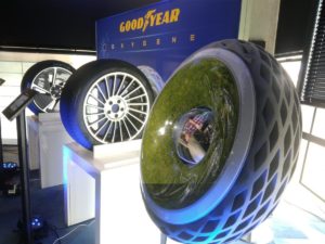 Pažangios ateities padangos „Goodyear“ akimis