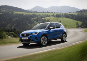 Priekinės automobilio dalies vibracijos greitėjimo metu – “Seat Arona”