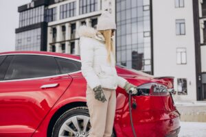 „Tesla“ dominuoja reitinguose, bet rizikuoja. Kinijos gamykloje pagaminama pusė jos produkcijos …