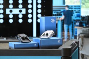 ZF Aftermarket pristato ADAS technologiją nepriklausomoje atsarginių dalių rinkoje. ZF Smart Camera.