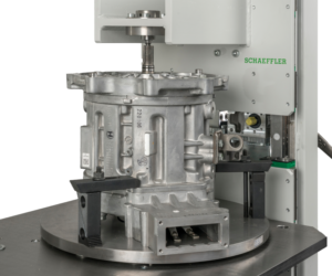 „Schaeffler” pristatė specializuotą įrankį. Jis leidžia remontuoti elektros variklius.