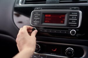 Radijo kodas: kodėl metodas, veikiantis „Renault”, neveikia „Volkswagen”