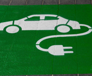 ES nori tapti nepriklausoma nuo naftos. Elektromobiliai kaip… energijos kaupikliai.